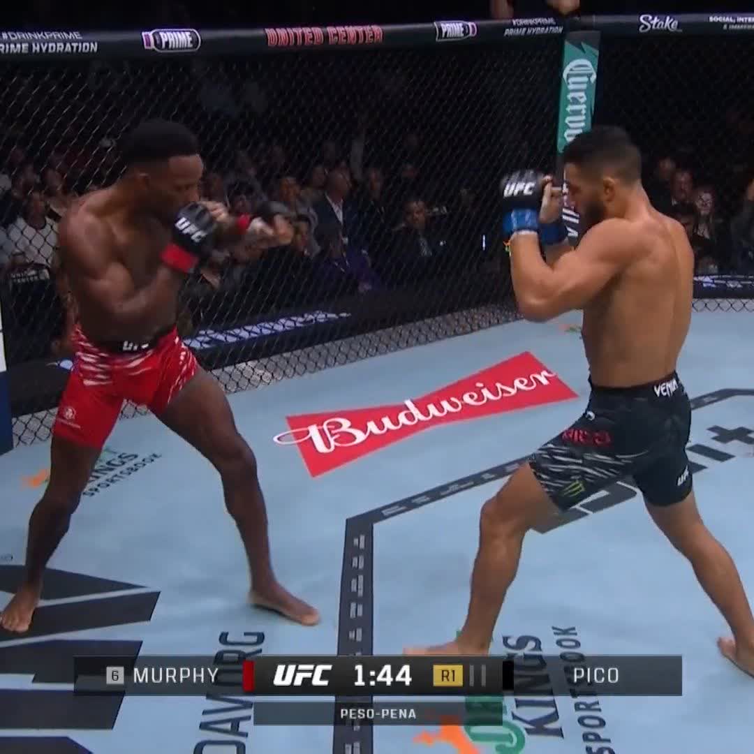 🏴 Lerone Murphy derrotou 🇺🇸 Aaron Pico via KO (nocaute) no 1° round pelo UFC 319, agora há pouco, em Chicago. #UFCBR