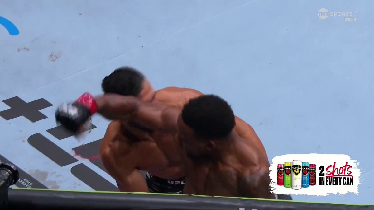 KN😲CKED 😱UT C😵LD! ANOTHER SPINNING BACK ELBOW! 🤯 DOES LERONE MURPHY HAVE YOUR ATTENTION NOW?! 🇬🇧 😮‍💨 #UFC319 | LIVE on TNT Sports &amp; discovery+