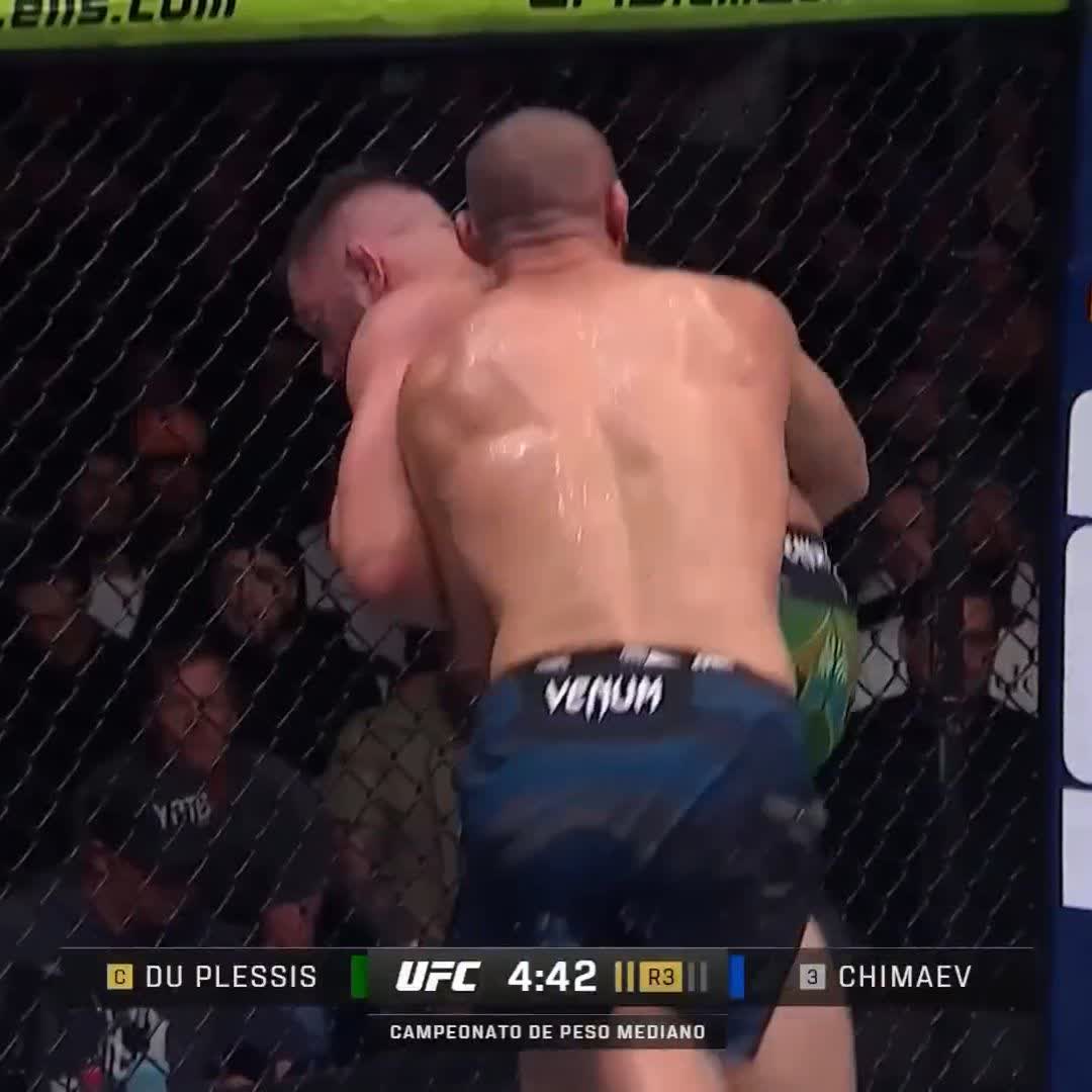 Chimaev de nuevo en control total 😮‍💨 👊🏻 #UFC319