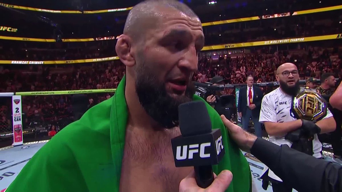 Khamzat Chimaev shows respect to Dricus du Plessis 🤝 "The only champion who was saying my name. This guy has a big heart. Real African lion." #UFC319