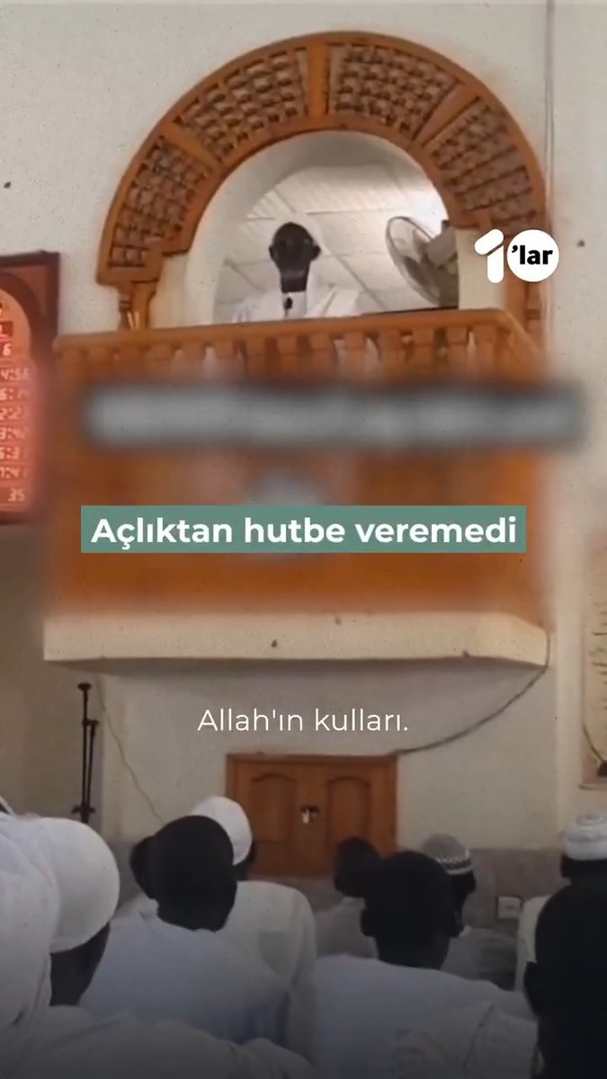 "Açlıktan konuşamıyorum" Yaygın kıtlık nedeniyle Faşir şehrinde bir imam, cuma namazında hutbe vermekte zorlandı ve doğrudan namaza geçti.