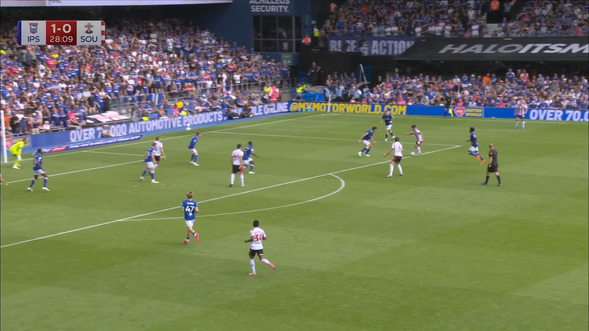 Southampton have drawn level against Ipswich after Ryan Fraser's cross was headed in by 18-year-old Jay Robinson 👏🔴