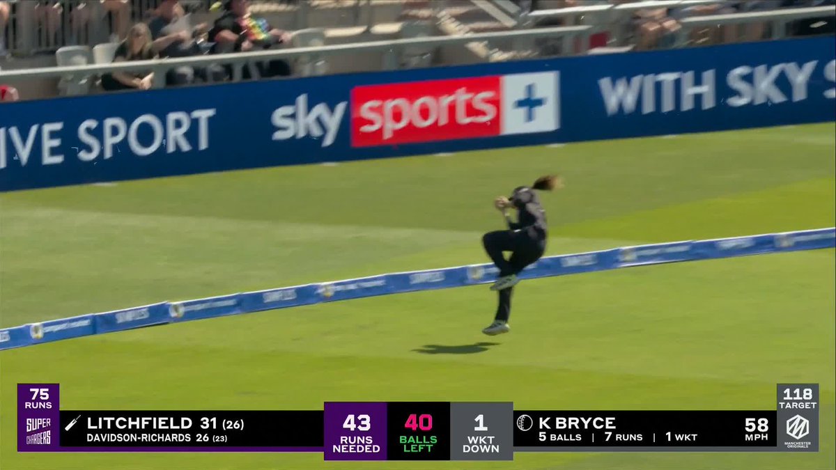 What a catch from Fi Morris! 👏
