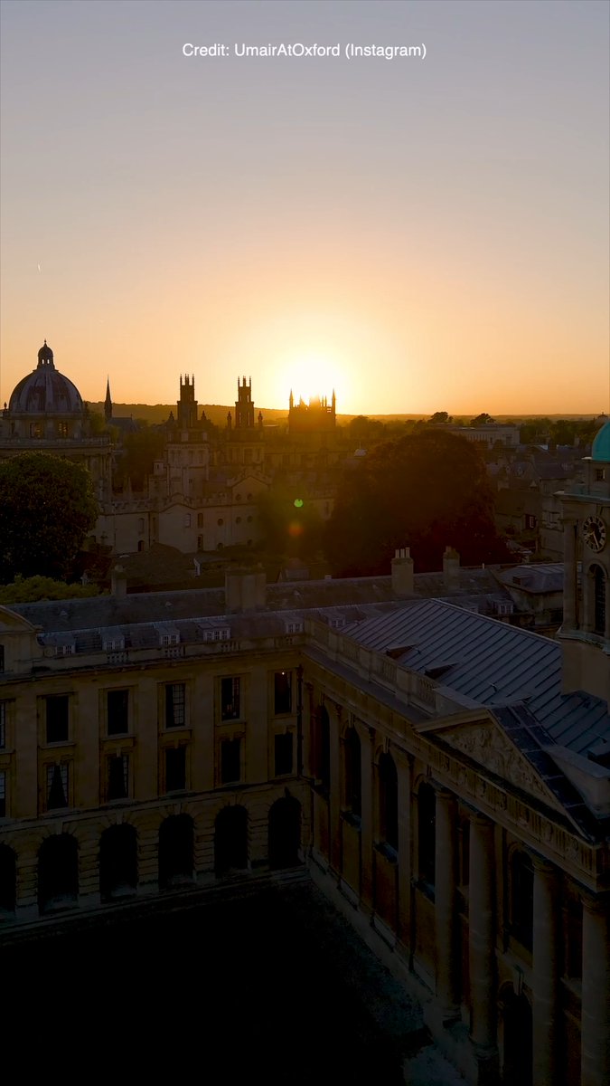 The sun setting over the Bodleian's Tower of the Five Orders 🌅 🎬 Instagram | UmairAtOxford