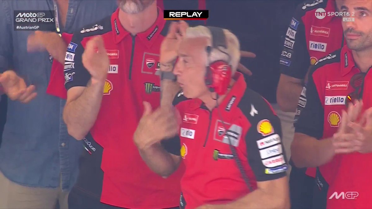 Davide Tardozzi's reaction to Fermin Aldeguer's move on Marco Bezzecchi 😆 #MotoGP | #AustrianGP Live on TNT Sports and Discovery+