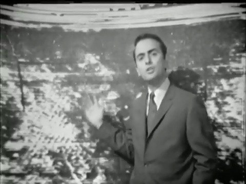 With an introduction by astronomer Fred Hoyle a programme titled “Where is everybody” (1967) featured young Carl Sagan explaining the possibilities of finding alien life in the universe ✍️