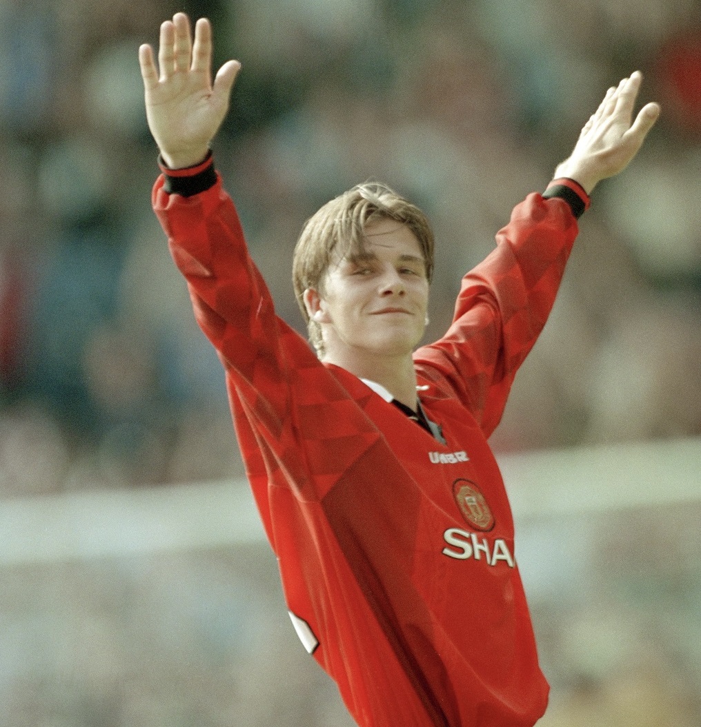 📅 29 years ago today, David Beckham did this against Wimbledon… 🤯 One of the most iconic goals in Premier League history! 👑