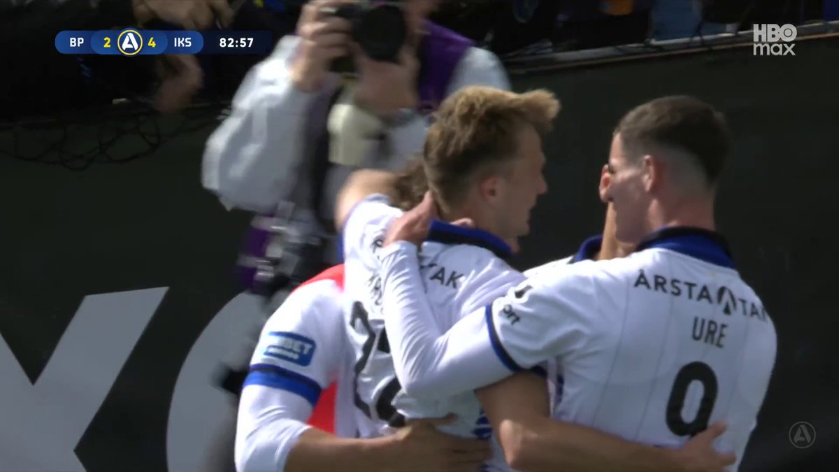 Oscar Krusnell står för ett otroligt solonummer när han dribblar hela vägen från egen planhalva fram till 4-2 till Sirius! 🔵⚫ 📲 Se Allsvenskan på HBO Max