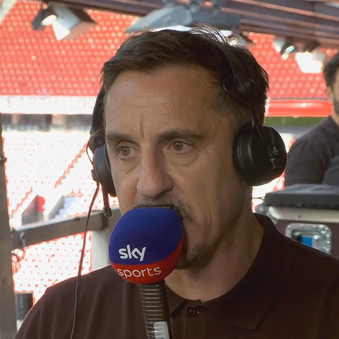 🗣️ "It's really unsettling when you haven't got a dominant No.1" Gary Neville says Manchester United HAVE to sign a new goalkeeper in the summer transfer window 🧤