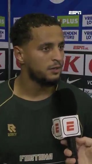 👀 Mohamed Ihattaren had geen gebrek aan (buitenlandse) interesse, maar Danny Buijs gaf de doorslag. "Ik FaceTimede mijn familie en zei: 'Ik ga nergens heen. Ik ga naar de heer Buijs."