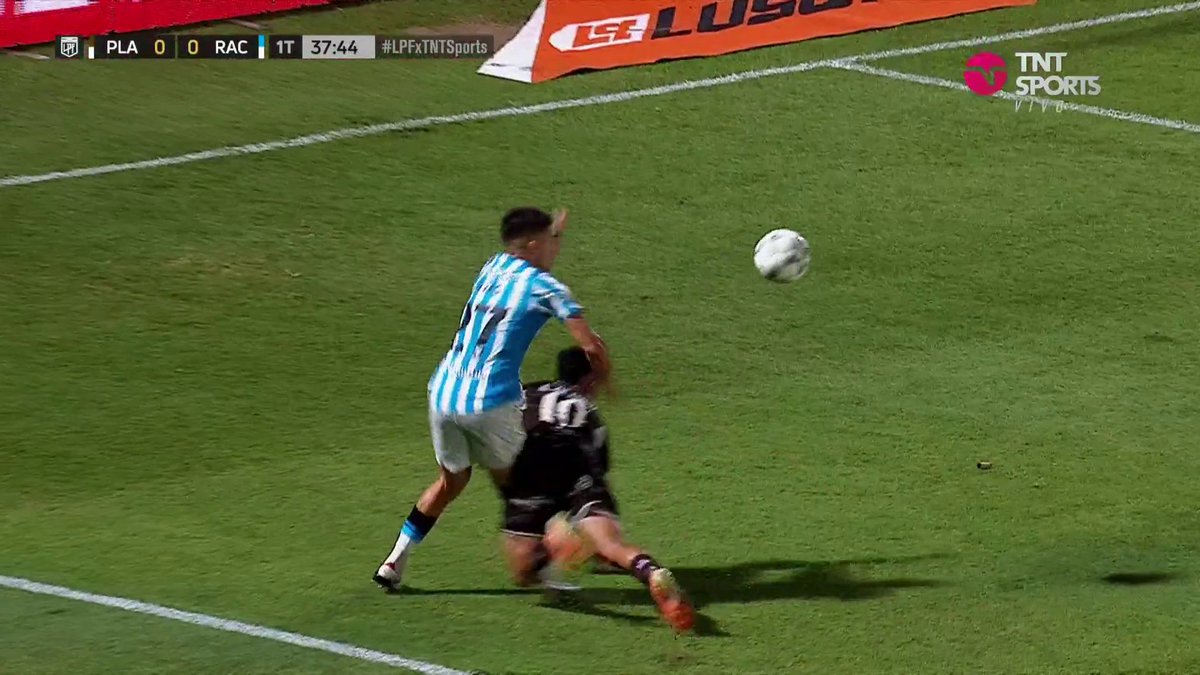 Yo creo realmente que a Milito lo están abrochando con los arbitrajes, pero no hay que caer en el relato de que con Blanco éramos la mafia intocable.