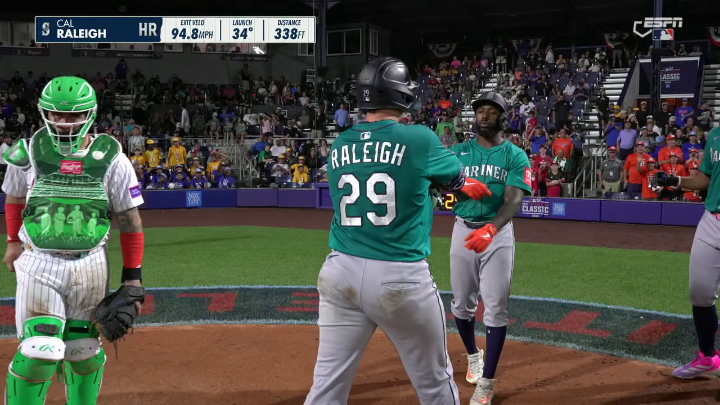 BIG DUMPER WITH THE DINGER 😤 📺 MLB Little League Classic on ESPN