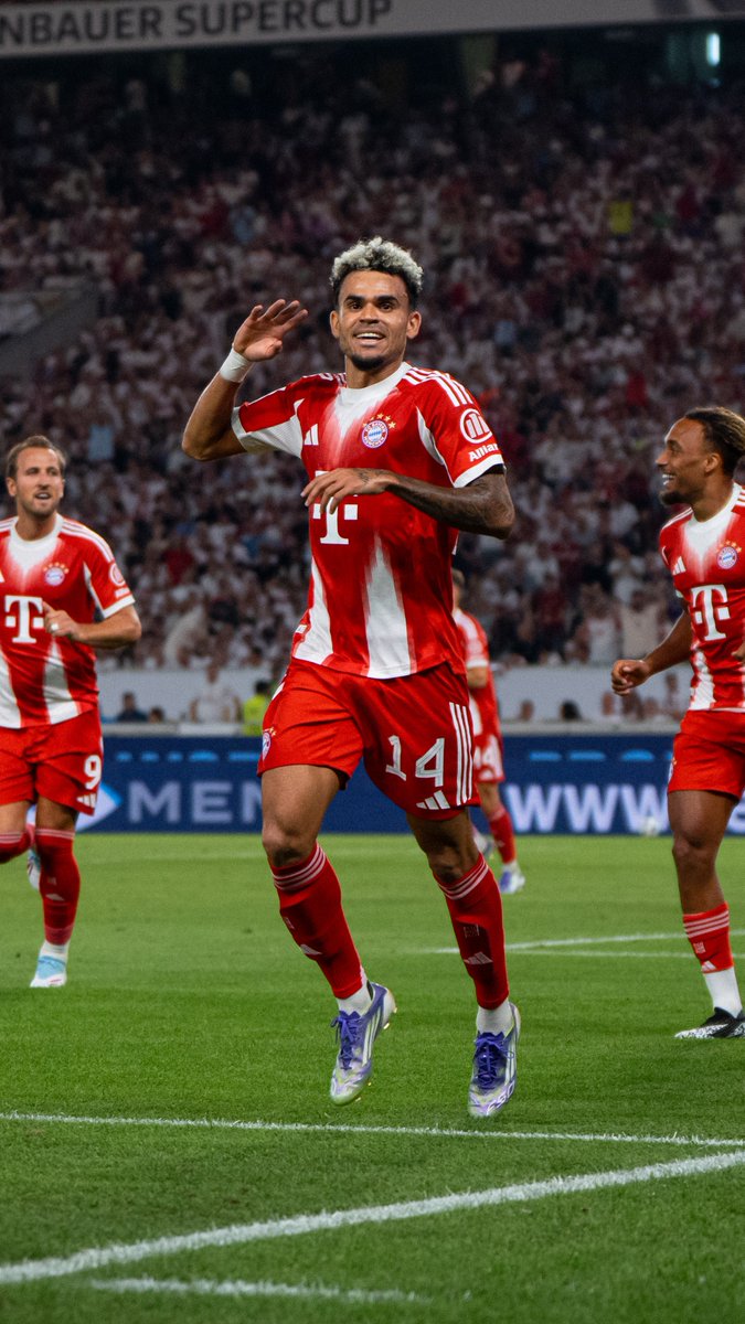 Erstes Pflichtspiel ✅ Erstes Tor ✅ Erste Trophäe ✅ 🎥 Die Highlights vom Supercup-Sieg in Stuttgart: #MiaSanMia #FCBayern #VfBFCB