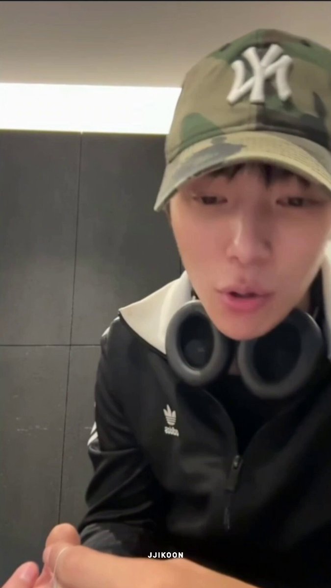 minhyuk talking why he's so worried 🫠 🐶: what was i worried about! 🐶: it's our 10th anniversary album, the pre-release track, and basically the song that represents us, [yet] we went with goblins 🐶: when i saw the members’ faces turned into goblins,+