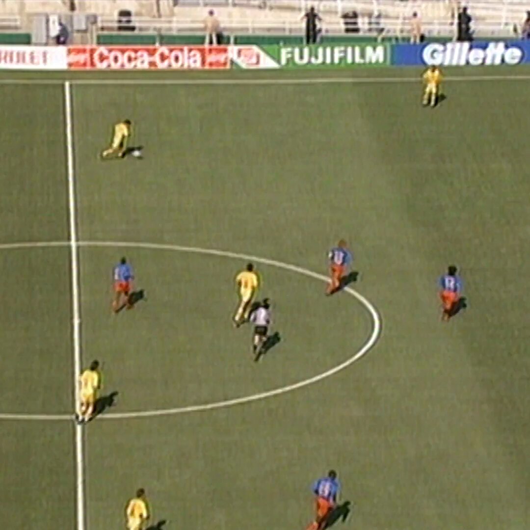 🇷🇴🤯 Hagi saw his chance and took it! #FIFAWorldCup