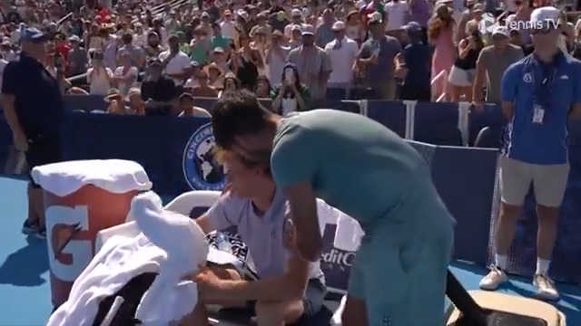 So very sad to see 💔 Carlos Alcaraz comforts a disappointed Jannik Sinner after the World No. 1 is forced to retire due to illness. Cincinnati Open | #CincyTennis