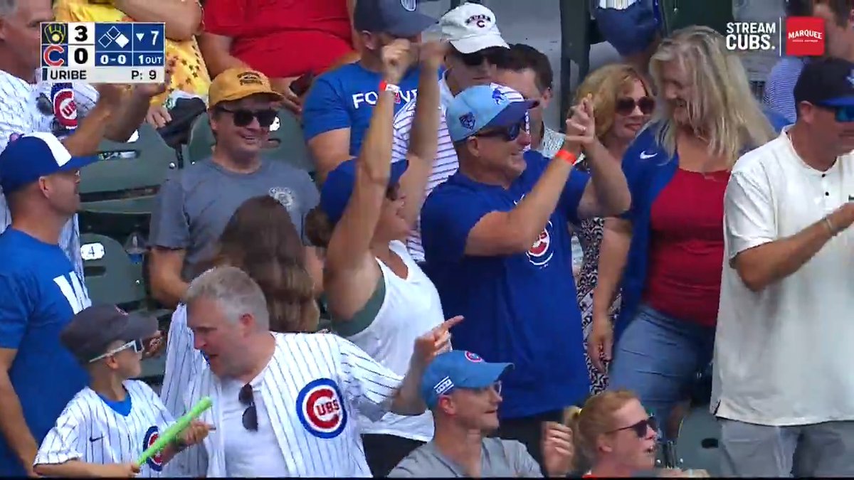 Owen Caissie picks up his first Major League hit 👏