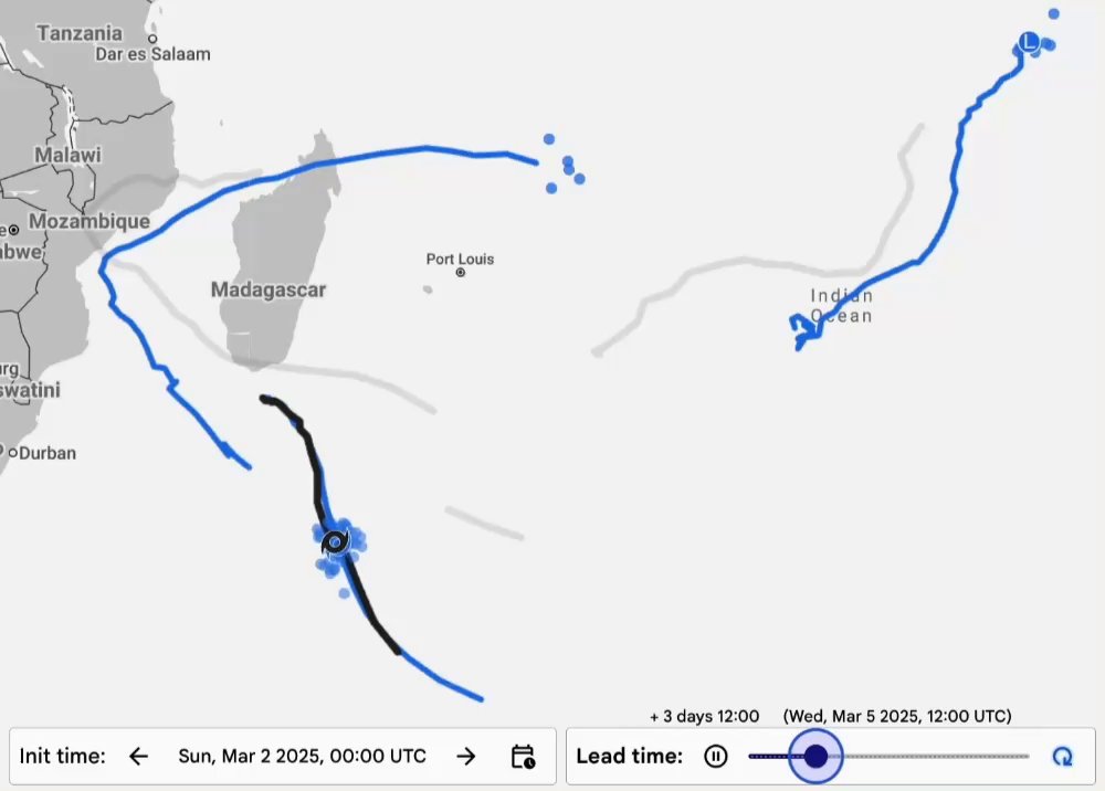 🌪️En Google estamos trabajando en un modelo de IA que predice con mayor rapidez y precisión la trayectoria, tamaño e intensidad de los ciclones, ayudando a las personas a tener más tiempo de preparación y salvar vidas Más: En español: clic derecho>traducir