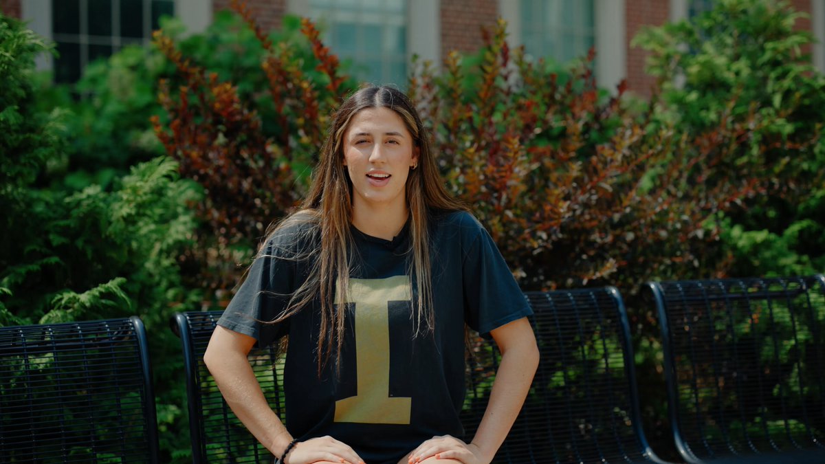 Feelin' right at home 🫶 Get to know freshman Addie Deal!