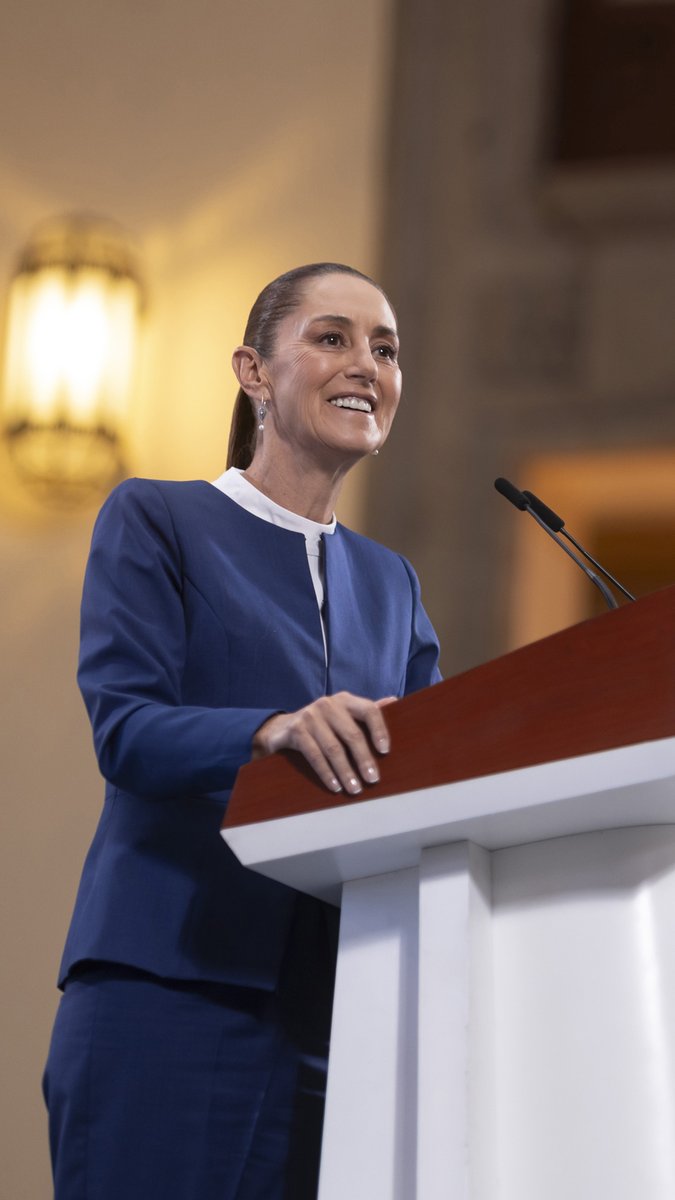 Vamos a llegar a 1.8 millones de viviendas en el sexenio para personas que ganan entre uno y dos salarios mínimos. Son hogares dignos, accesibles y cercanos a los lugares de trabajo y a las ciudades. La vivienda es un derecho para las y los mexicanos. Visita este sitio para más información: