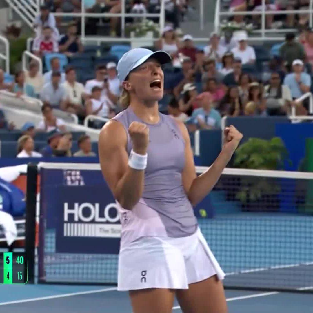 Iga Swiatek’s reaction after beating Jasmine Paolini to win her first Cincinnati title. 11 WTA 1000 titles at 24 years old… wow. The smile is back &amp; bigger than ever. Her tennis is back &amp; bigger than ever. Iga is back… and better than ever. 🇵🇱🥹