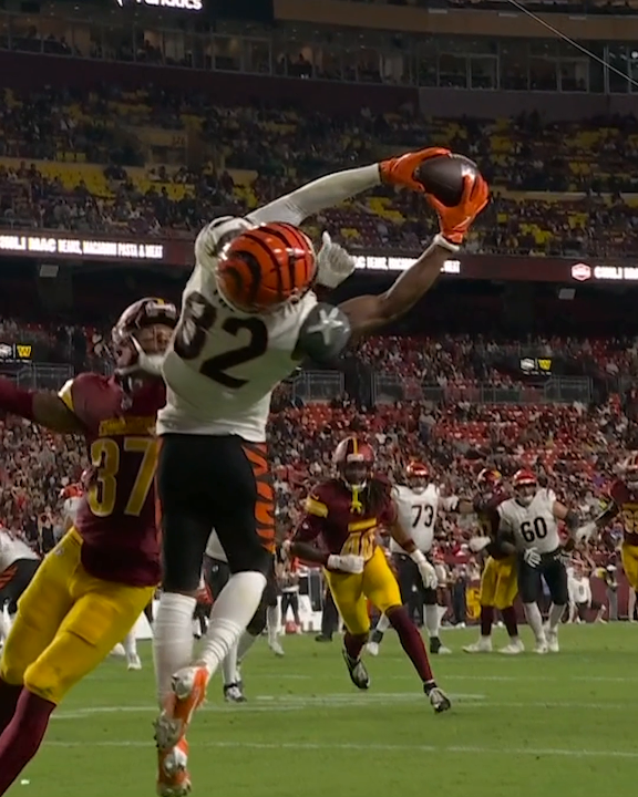 MITCHELL TINSLEY IS PUTTING ON A SHOW 🔥 TD grabs on back-to-back drives for the Cincinnati Bengals❗️