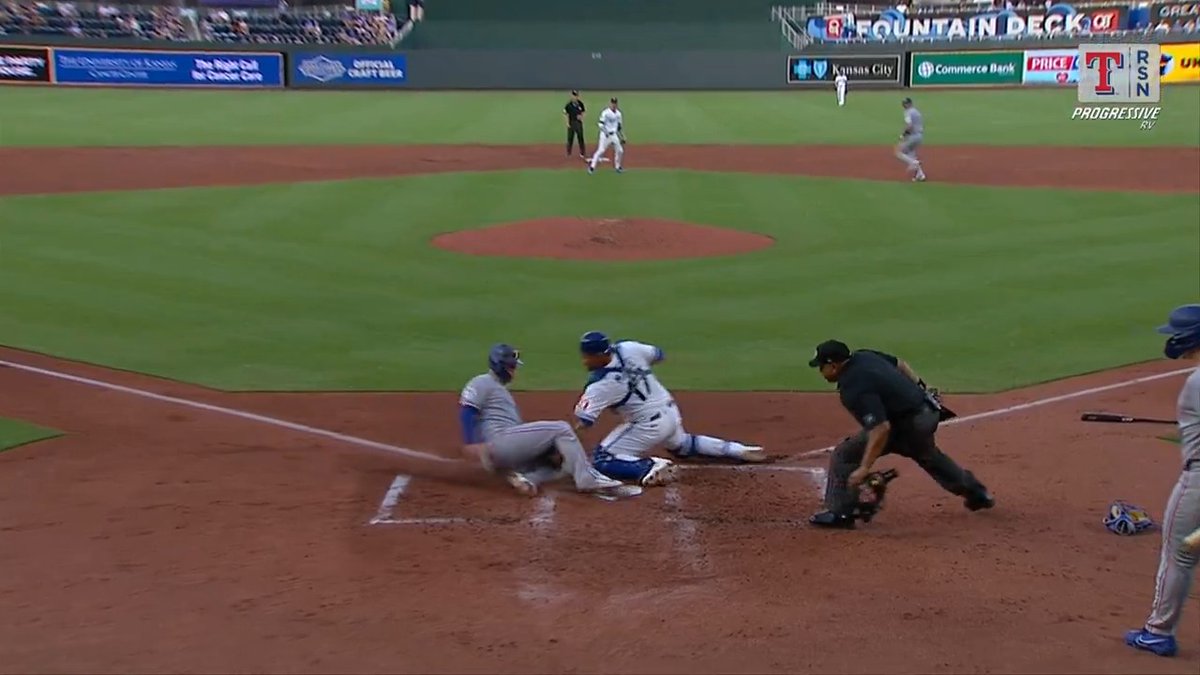 Safe or out? 🧐 Joc Pederson was ruled out here after video review. The game ended in a one-run Rangers loss.