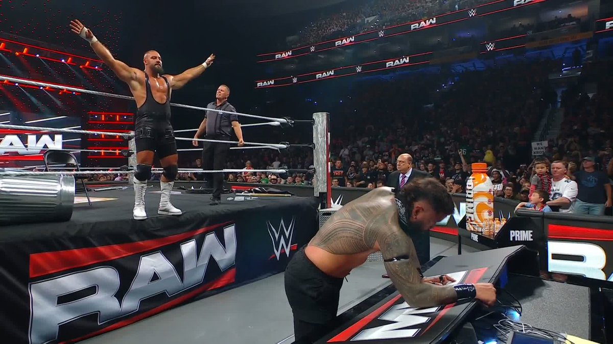 BREAKKER and a TRASH CAN DIVING in a STREET FIGHT!