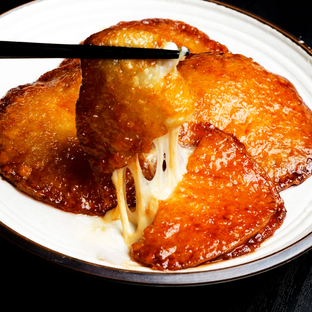 【豆腐でご飯何杯でもいけるよ♡】もちもち食感が神!簡単おかずレシピ / Chewy Cheese Tofu🍚🥢