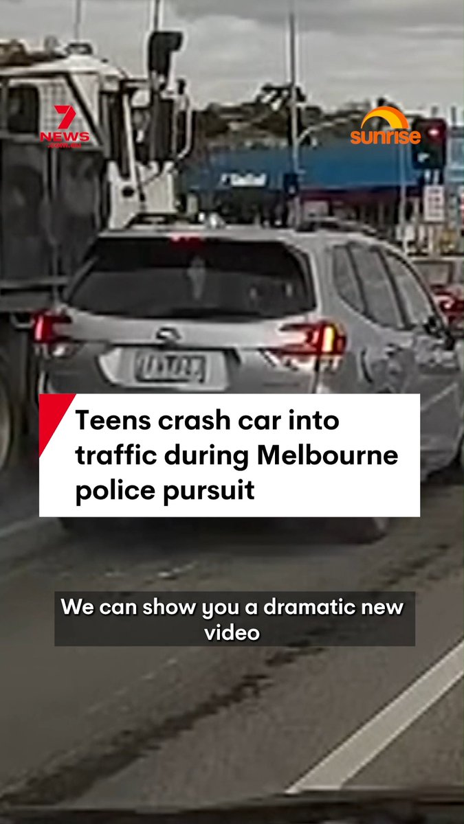 Five teenagers have been arrested after their car smashed into queued traffic in Melbourne's northeast. The teens were allegedly in the middle of a crime rampage and were armed with machetes. #carcrash #policepursuit #crime #youthcrime #arrests