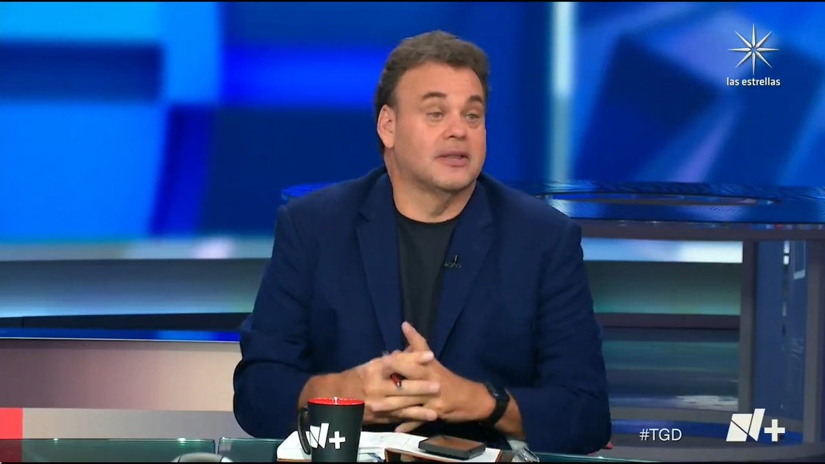 “Al momento que tienes un fallecido, en lo que investigas (...) dices: 'Por el momento, no se juega el partido'. Lo primero que sacó el Club Puebla en sus redes sociales fue: 'No es en nuestra jurisdicción'”: David Faitelson en #TGD | Síguelo en vivo en | Escúchalo también en todas las plataformas de audio #Podcast