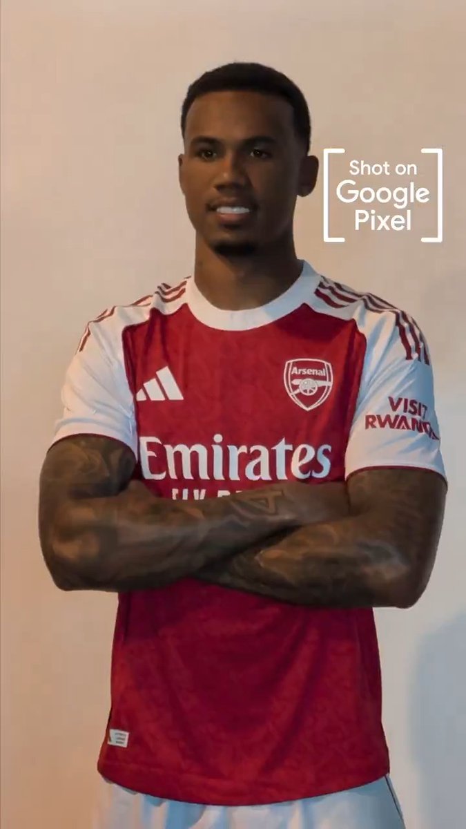 Go behind the scenes on Premier League media day 📸 Shot on Google Pixel 🤳