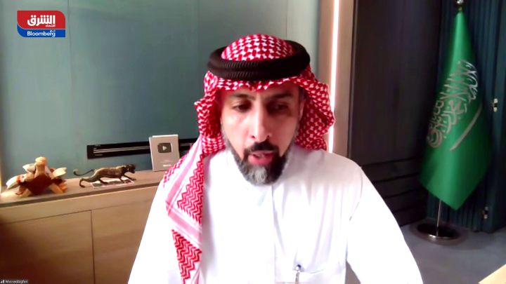 الرئيس التنفيذي والعضو المنتدب لمجموعة "منزل التسويق" السعودية، مساعد القفاري لـ"الشرق": 📍 نستهدف من الطرح تعزيز الحوكمة وضمان استمرارية النمو 📍 لا نحتاج إلى سيولة إضافية من الطرح لأن الأرباح المبقاة تفوق رأس مال الشركة 📍 توقيت الطرح مناسب وتراجعات السوق الحالية لا ترتبط بأداء الشركات أو الاقتصاد 📍 نعمل في قطاع يمثل ركيزة أساسية لمشروعات رؤية 2030 مهندس مساعد القفاري Rima Najjar ريما نجار #الجلسة_الأولى #اقتصاد_الشرق