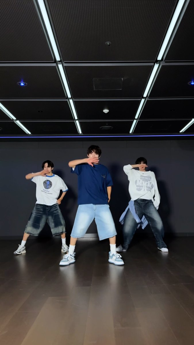 I wanna be with you 🩶 #계훈 #동화 #케이주 #Kyehoon #Donghwa #Keiju #KickFlip #킥플립 #Kick_Off