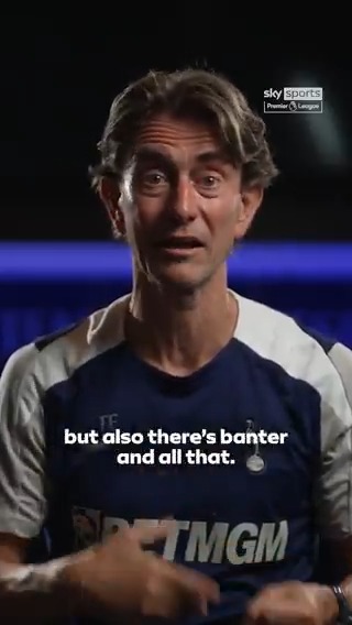 Is Thomas Frank in a WhatsApp group with the players at Spurs? 📱