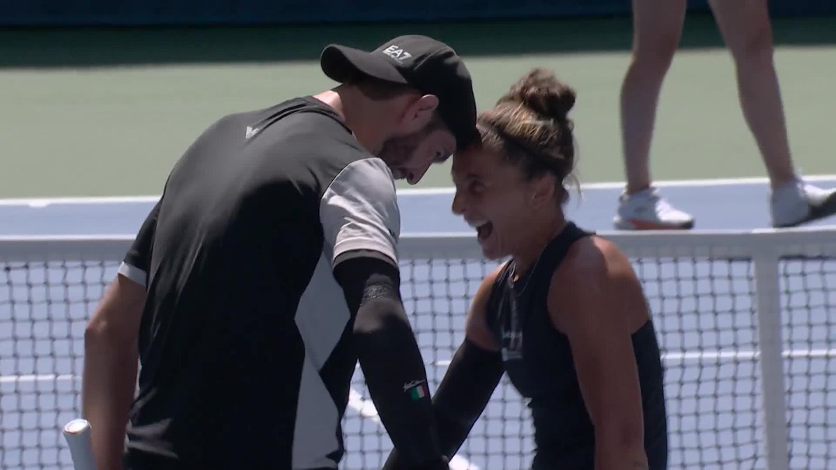 Statement made 👊 2024 champions Errani/Vavassori take out Fritz/Rybakina 4-2 4-2 and are the first team through to the quarterfinals!