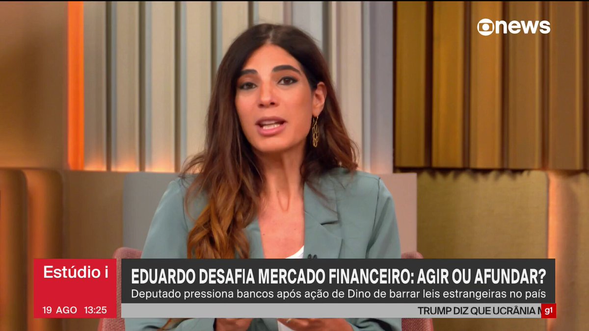 “Fico muito impressionada como o deputado Eduardo Bolsonaro não tem o termômetro do que está acontecendo no Brasil. [...] Como é que ele ameaça o presidente da Câmara, o presidente do Senado, ministro do Supremo e, agora, o mercado financeiro?”, comenta Andréia Sadi. #Estúdioi ➡Assista à #GloboNews: