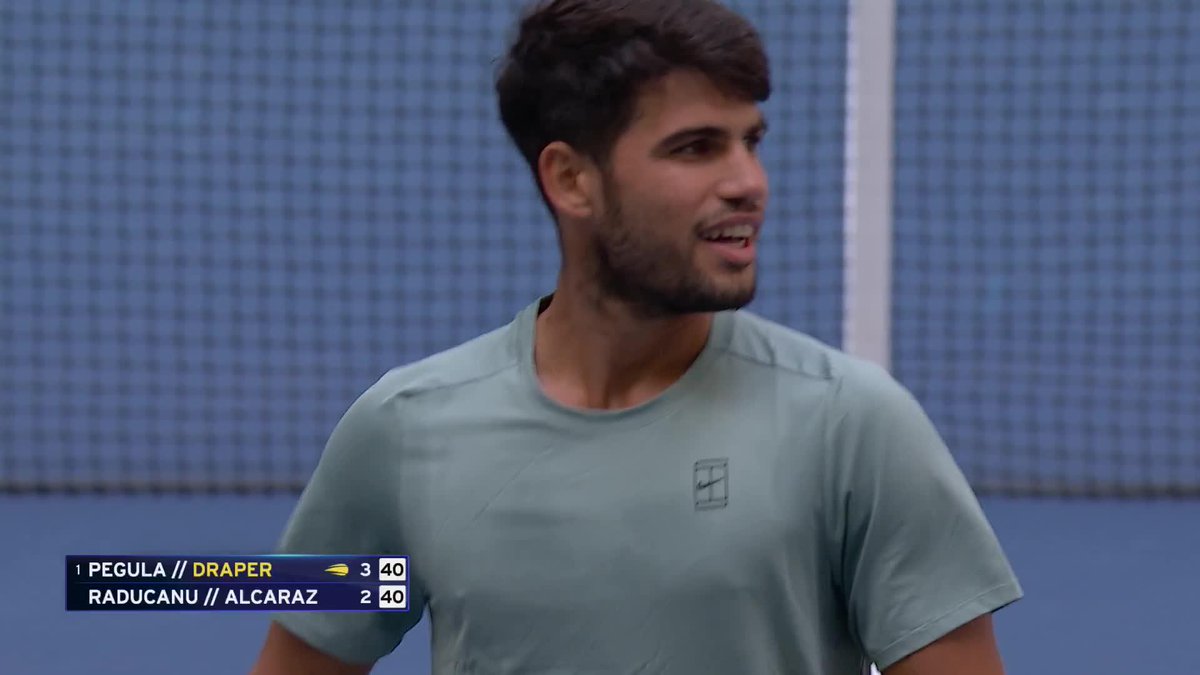 Carlos takes control at the net!