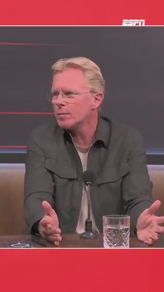 🗣️ Vincent Schildkamp over Brian Brobbey, in zijn ogen 'een gemankeerde spits': "Hij heeft niet zo’n goede basistechniek, is onrustig in de afronding en is geen goede kopper."