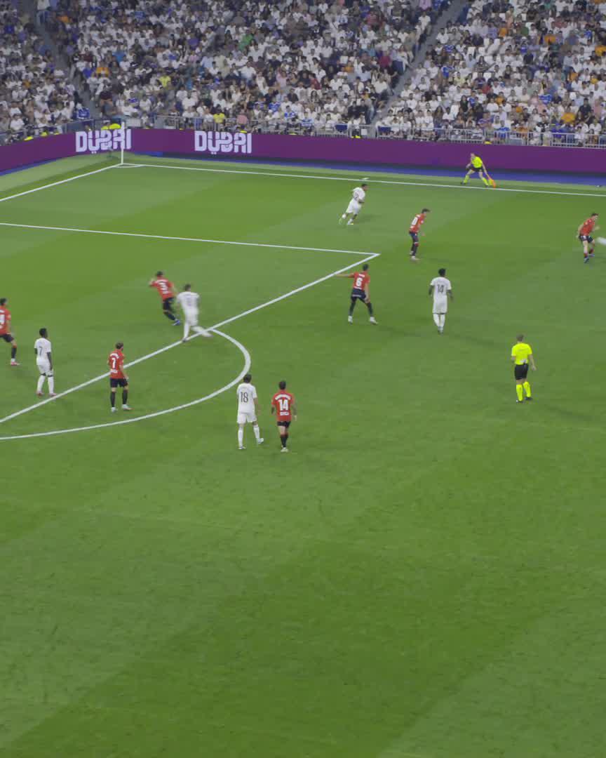 Mbappé’s ego showing already? That pass to Vini was screaming to be made. 👀