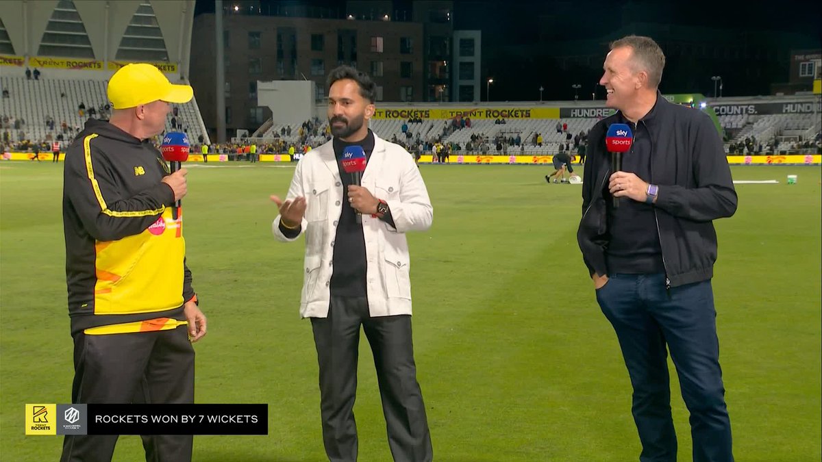 'Three people over the summer, they haven't found a way to get them to smile... Gautam Gambhir, Nasser Hussain and you' 🤣 Never change, DK! 🙌