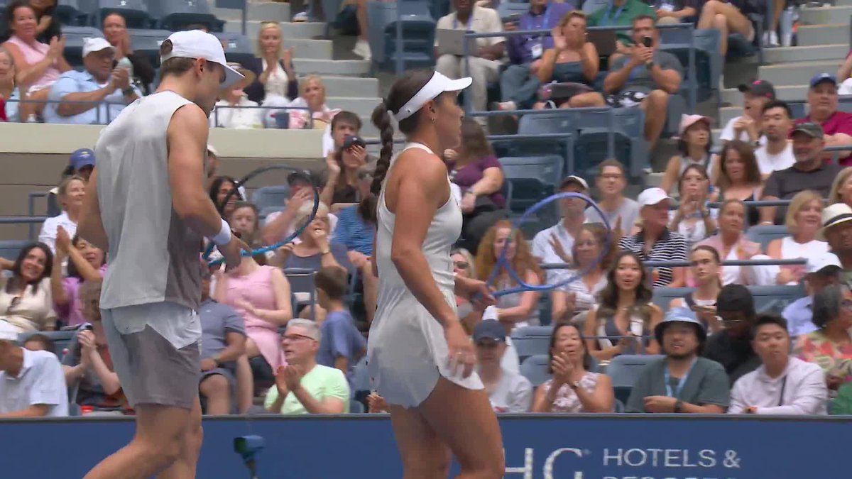 What a point for Pegula and Draper to capture the first set!