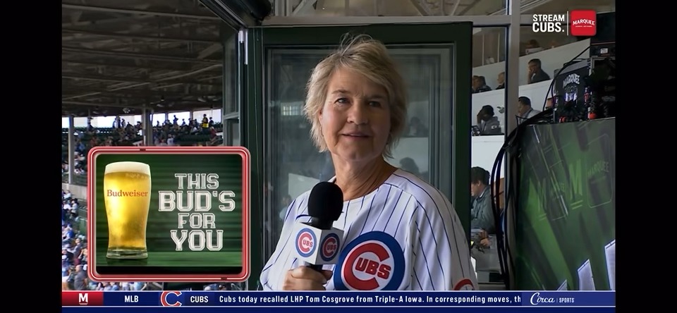 🎶 Take me out to the ball game 🎶 Coach Lisa Bluder on the mic 🤩 🎥 Marquee