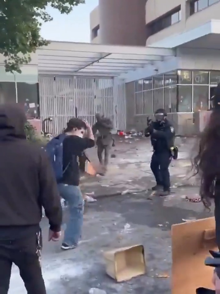 ANTIFA in Portland at the ICE office. It unfolds exactly how you'd expect it to... #CityLife #portland #ICE #crime #urban #antifa #democrats