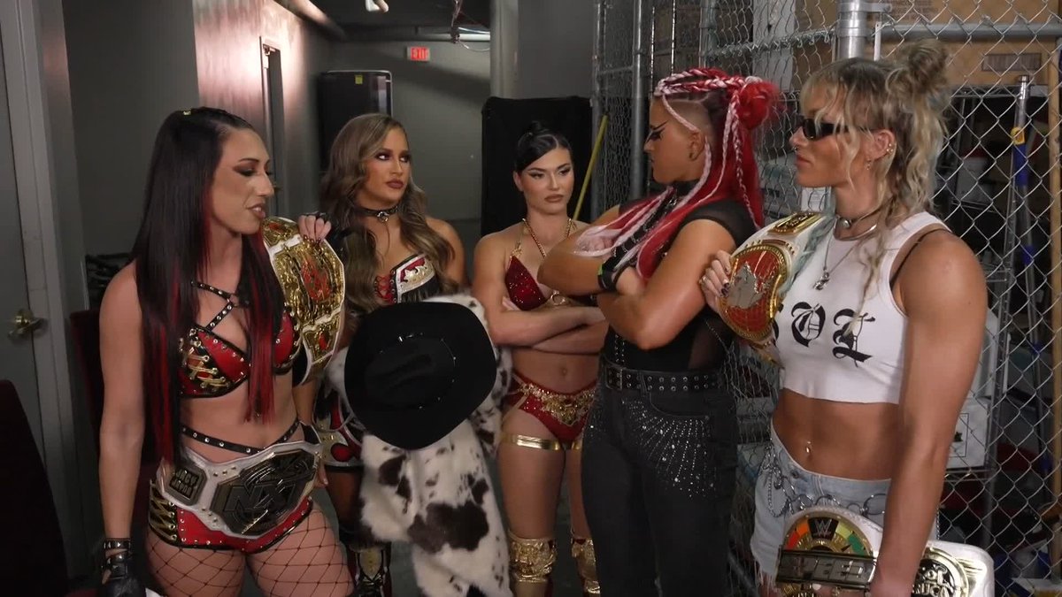Fatal Influence 👀 ZaRuca Things are heating up backstage! 🔥