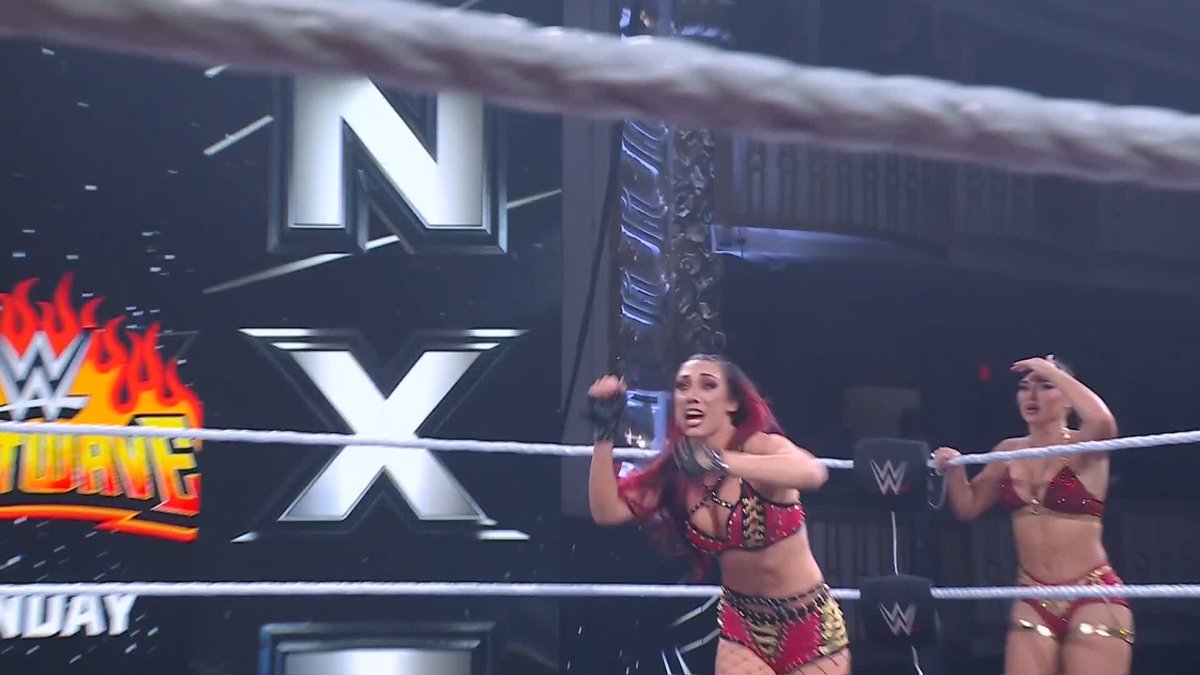 Here comes The Rockstar! 🤘 Jacy Jayne is showing why she's the double champ 😤