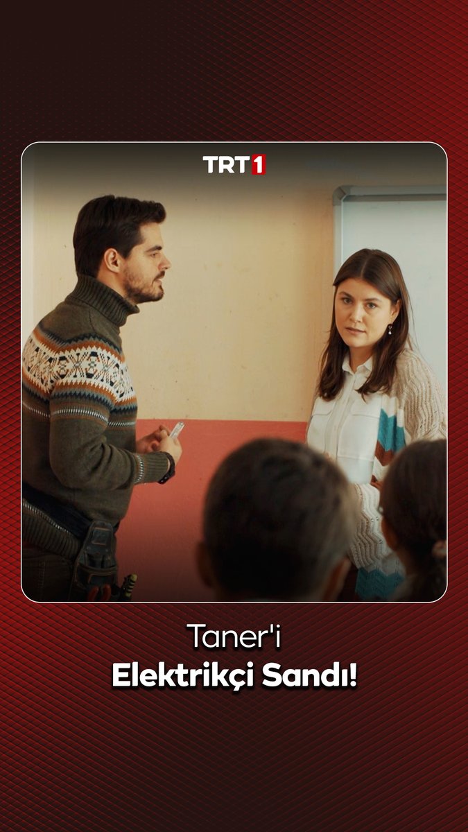 "Siz elektrikçi değil misiniz?" Selma Öğretmen, Taner’i elektrikçi sanıyor. 😅 #GönülDağı severek izlediğiniz bölümleriyle hafta içi her gün TRT 1'de! 📺 Gönül Dağı #SelTan