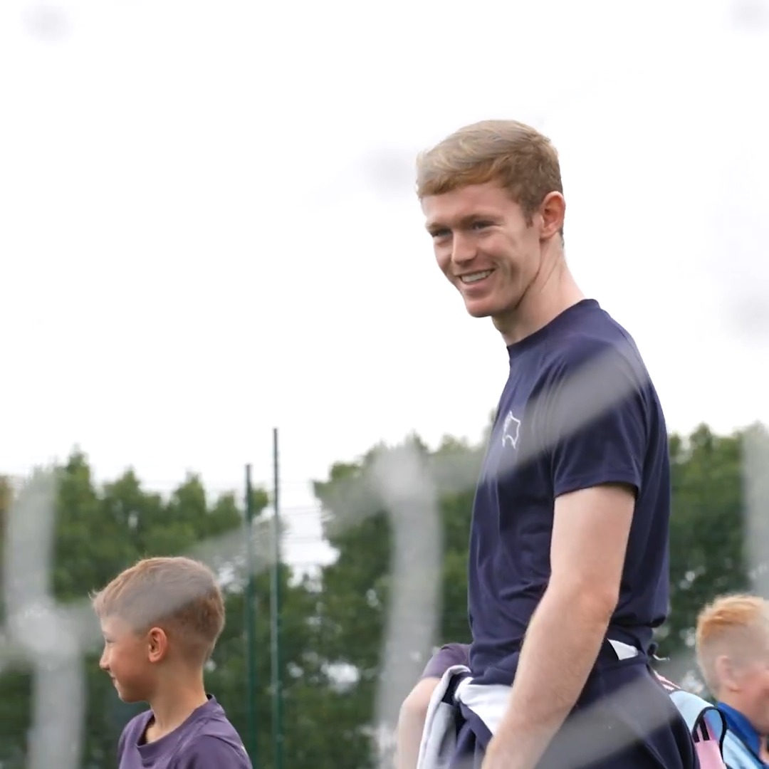 The Derby County Community Trust 🐏 have been delivering #KelloggsFootballCamps this summer and at a recent session, Jake Rooney and Ben Osborn joined them to surprise the youngsters! 🖤