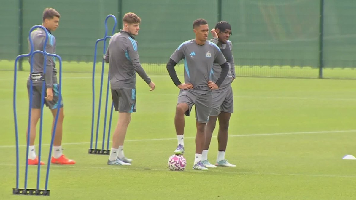 Newcastle United are taking part in training this morning without Alexander Isak with the squad facing Liverpool on Monday ⚽