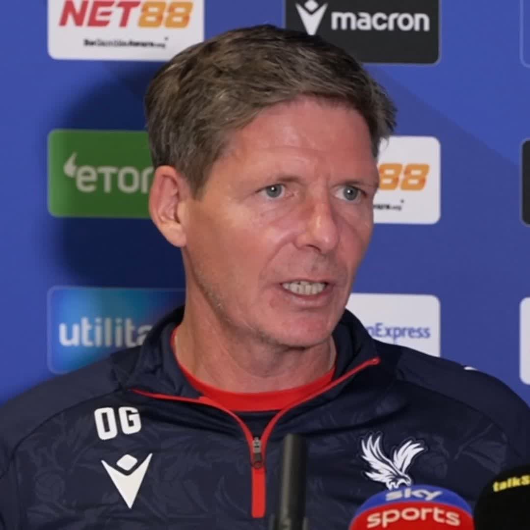 "They're committed to the team, and if they do leave, they'll want to be remembered as players who always gave 100% for Crystal Palace." Oliver Glasner reacts to Eze’s response to Gary Cotterill in training when asked about his future 👀